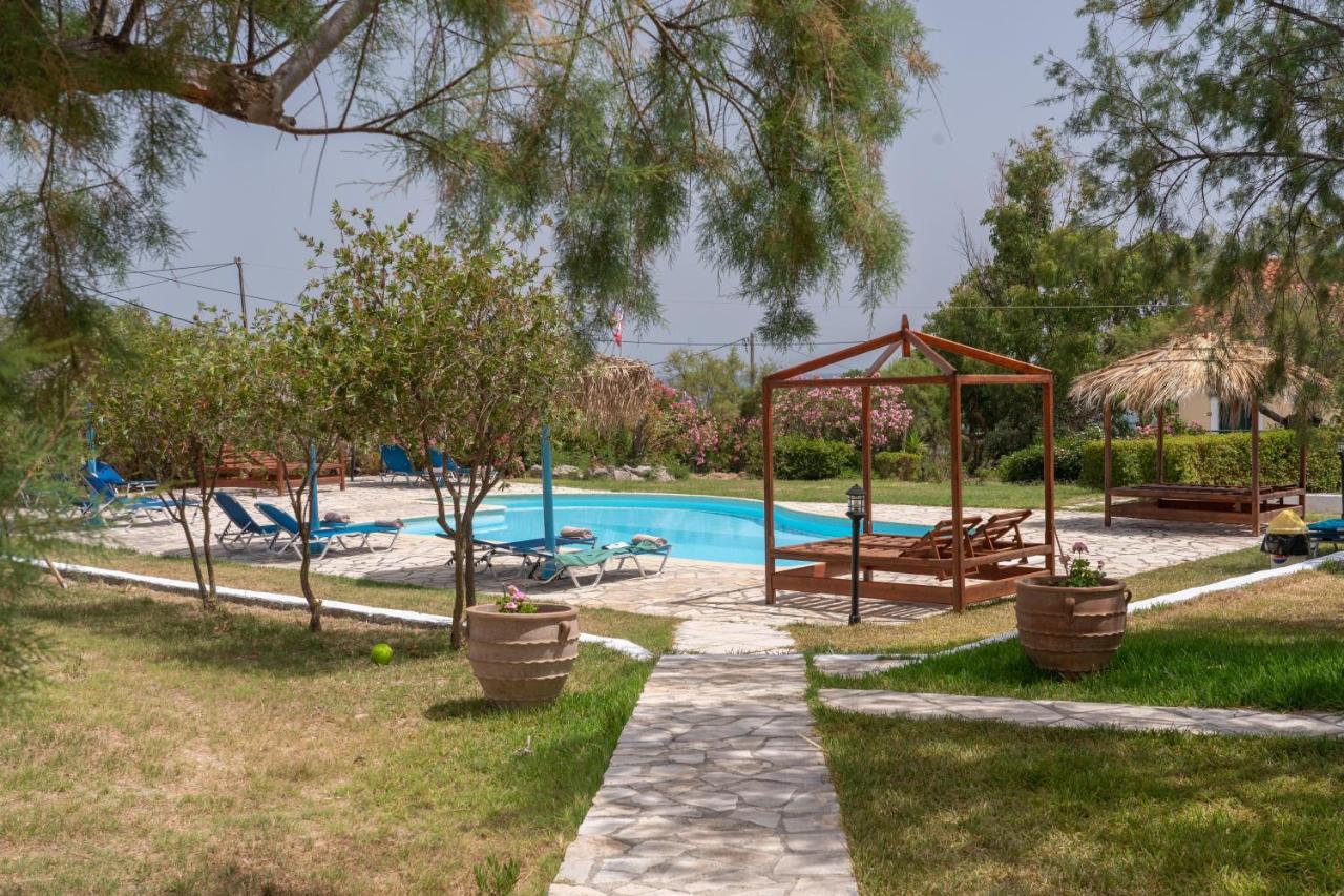 XI Village Xi Beach Exterior photo